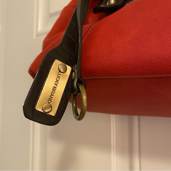 Lucky Brand Buckman leather satchel handbag, in Haute Red, NWT, style LB1041 - Picture 4 of 16